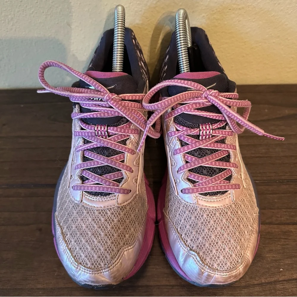 Mizuno Sneakers - Picture 3 of 9